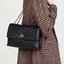 ของแท้ 💯% Tory Burch Kira Chevron Quilted Convertible Leather Crossbody Bag เป็นกระเป๋าที่ใช้ในการออกงานสำคัญหรือวันที่มีปาร์ตี้สังสรรค์ คุณควรเลือกใช้กระเป๋าที่มีดีไซน์สะดุดตา