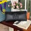 Tory burch Miller Metal clutch กระเป๋าคลัทช์ดีไซน์เรียบหรูออกแบบมาได้อย่างลงตัว ด้วยรูปทรงที่สวยงามและทันสมัย จากแบรนด์ Tory Burch ขนาดกำลังดี สามารถใส่กระเป๋าสตางค์หรือเครื่องสำอางค์ได้ตามขนาดกระเป๋า ในเรื่องของดีไซน์และLogo DoubleT เฉดเดียวกับสีของกระเป