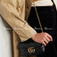 หนังแท้ GUCCI GG Marmont Super Mini กระเป๋าสะพายข้างใบเล็ก น้องมินิ น่ารั๊กมุ้งมิ้ง วัสดุหนังแท้เชฟรอน สายสะพายแบบโซ่ อะไหล่ทองหรูหรา ด้านหน้าประดับโลโก้แบรนด์หรู ทนทาน แข็งแรง น้ำหนักเบา น่ารักมุ้งมิ้ง ไม่ควรพลาดเลยค่า ภาพสินค้าถ่ายจากงานขายจริง ใช้งานต่