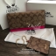 Coach signature ling wallet กระเป๋าสตางค์ใบยาว เปิด - ปิดกระเป๋าแบบกระดุม ภายในมีช่องใส่บัตร ธนบัตร และช่องซิปใส่เหรียญ ด้านหลังมีอีกช่อง 1 ช่อง พร้อมที่ใส่บัตร ถอดแยกใช้ได้ค่ะ