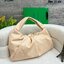 Bottega Veneta The Shoulder Pouch Bag กระเป๋าสะพายรุ่นยอดฮิต หนังเรียบสวยผิวสัมผัสนุ่มมาก ดีไซน์เฉพาะตัว ใบจริงสวยคมทุกสี