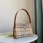 พรีเมี่ยมกิ๊ฟแท้ 100% 】BURBERRY VINTAGE SHOULDER BAG VIP GIFT WITH PURCHASE (GWP) กระเป๋าสะพายไหล่ พรีเมี่ยมกิ๊ฟ Limited Edition จากBURBERRY วัสดุหนังPVC สวยหนังนิ่ม ตัดด้วยสายหนังสีน้ำตาลเข้ม
