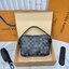 ORI หนังแท้ | LV Nil Messenger Bag / Nil D16 / Nil G71 กระเป๋าสะพายทรงแมสเซ็นเจอร์ พร้อมพอคเก็ตซิปหน้า และหูจับถอดได้ ถือเป็นคลัทเท่ๆ ได้เลย มาพร้อมรองบ่า/สายสะพายถอดได้ สะดวกใช้งาน