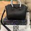 Givenchy Antigona Mini leather shoulder bag กระเป๋าสุดคลาสสิก ใบเดียวก็เอาอยู่ Day to Night Bag เข้าได้กับลุค Smart Casual ด้วยทรงกระเป๋าที่ฐานกว้างใส่ของใช้ที่จำเป็นได้ทุกอย่าง วัสดุหนังแกะสังเคราะห์ (หนังนิ่ม) ขึ้นรูปเงา สวย ตั้งอยู่ทรง มาพร้อมสายสะพายต
