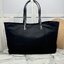 ORI หนังแท้ | Prada Re-Edition 1978 Tote Bag กระเป๋าสะพายทรงโท้ทใบใหญ่เรียบหรู งานผ้าไนลอนมีเสน่ห์เหนือกาล ดีเทลหนัง Saffiano หรูหราช่วยเติมเต็มแอกเซสซอรีที่มีพื้นที่ใช้สอยมากมายใบนี้ให้ลงตัว