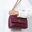 Tory Burch Kira Chevron Small Convertible Shoulder Bag เป็นกระเป๋าที่ใช้ในการออกงานสำคัญหรือวันที่มีปาร์ตี้สังสรรค์ คุณควรเลือกใช้กระเป๋าที่มีดีไซน์สะดุดตา