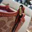 COACH C6336 DAY TOTE IN SIGNATURE CANVAS ใหม่ล่าสุด กับกระเป๋าทรงโท้ทใบใหญ่ สวยสะกดสายตา ด้วยดีไซน์ที่ดูเรียบง่าย แต่แฝงไปด้วยดีเทลเล็กๆ ที่เสริมให้ไอเท็มนี้ดูแพง พิเศษ กระเป๋าลูกใบเล็กอีกหนึ่งใบ พกติดกับกระเป๋า หรือจะเอาไปแยกใช้ก็ได้ วัสดุหนังแคนวาส สลับ