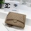 CHANEL MAXI CLASSIC 13.5" กระเป๋าสะพายทรงคลาสสิคใบใหญ่ จุของได้เยอะมากๆ งานสวยหรูมาแต่ไกล สวยงามไม่ผิดหวังค่ะ