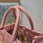 M.C.M SMALL MUNCHEN TOTE IN VISETOS พร้อมส่ง 3 สี กระเป๋าโท้ทไซส์เล็ก ขนาดกำลังสวย พกพาง่าย ใหม่ล่าสุด ที่ใช้สามารถใช้ได้ทั้งหนุ่มๆและสาวๆ รูปทรงคลาสสิค