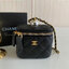 พรีเมี่ยมกิ๊ฟแท้ 100% 】หนังแท้ Chanel mini คล้องมือ น่ารักสุดๆ ซับในหนังสีทอง อะไหล่โซ่ทองสุดหรูป ไข่มุกปั้มโลโก้เลิศสุดควรมีเลยค่าา