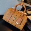 M.C.M ESSENTIAL BOSTON BAG IN VISETOS กระเป๋าถือ/สะพายข้าง ทรงหมอน สวยโดดเด่น ทรงสวยยอดนิยม มาพร้อมพวงหนังห้อย และสายรัดเก็บหูจับ วัสดุหนังแคนวาสคุณภาพดี เปิด-ปิดด้วยซิป ภายในเป็นหนังกลับ โล่งกว้าง ใส่ของได้เยอะ กระเป๋าสตางค์ โทรศัพท์ ของจุกจิกต่างๆ สบาย!