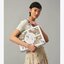 Tory burch ella jacquard embroidered quadrant tote ลายโมโนแกรม (Monogram) สัญลักษณ์สุดโดดเด่นที่คิดค้นขึ้นมาเพื่อให้แบรนด์มีเอกลักษณ์ สำหรับรุ่นนี้เป็นกระเป๋าที่ใส่ของได้เยอะ สามารถใส่สิ่งของที่จำเป็นสำหรับการทำงานได้ ง่ายต่อการถือและการหยิบใช้ข้าวของในกร