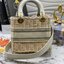 Medium Lady Dior Bag Natural Wicker and Dior Oblique Jacquard [Blue/Latte] เสน่ห์ที่สง่างาม พร้อมส่งที่ไทย ภาพสินค้าถ่ายจากงานขายจริง ใช้งานต่างประเทศได้ค่ะ