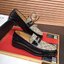 GUCCI Loafers for Men เกรดออริจินอล รองเท้าโลฟเฟอร์กุชชี่ ให้ลุคดูภูมิฐาน หรูหรา เข้ากับทุกชุด ทุกโอกาส วัสดุหนังแท้และแคนวาสอย่างดี ใส่สบาย ไม่กัดเท้า บล็อคมาตรฐาน 1:1 เป็นรองเท้าที่คุณผู้ชายควรมีติดตู้ภาพถ่ายจากงานขายจริง ใช้งานต่างประเทศได้