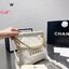 Chanel 22 mini bag with pearls 8" / Chanel Bag พร้อมส่ง กระเป๋าสะพาย สายโซ่อะไหล่ทองพร้อมสายมุกสวยหรู ทรงยอดฮิตในปี 2023 หิ้วหรือคล้องไหล่ได้ มาพร้อมกล่อง อปก ครบเซ็ท รอบนี้จัดราคาพิเศษสุดคุ้มค่ะ ใช้งานต่างประเทศได้ ภาพถ่ายจากงานขายจริง