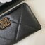 พรีเมี่ยมกิ๊ฟแท้ 100% 】CHANEL WALLET ZIP หนังแท้ กระเป๋าสตางค์ใบยาวซิปรอบ แนะนำรุ่นนี้ค่ะ งานพรีเมี่ยมกิ้ฟท์จากเค้าเตอร์ต่างประเทศ หนังสัมผัสเรียบ จากแบรนด์ CHANEL (GWP) ด้านหน้ามีโลโก้แบรนด์ CC โซ่ทองหรู