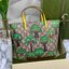 VIP 】Animal-Friendly Gucci Kid GG Supreme Tote Bag งานหนังแท้ทรงตั้งสวย ขนาดกะทัดรัด จุของได้เยอะ ใช้ได้ทั้งเด็กและผู้ใหญ่ น่ารักมากค่ะ **ขายดีตลอดกาล**