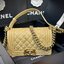 CHANEL BOY BAG 20cm กระเป๋าสุดคลาสสิคตลอดกาล งานหนังแท้ ขนาดเล็กน่ารัก ไม่ว่าเวลาจะผ่านไปเเค่ไหนก็ไม่เคย Out สำหรับรุ่นนี้ เรียบ หรู คลาสสิค ผู้ดี ไฮโซที่แท้ทรูอะไหล่เงินรมขวัญสวยมากค่ะ 🧡เกรดท็อปออริ เทียบแท้ 1:1 ใช้งานต่างประเทศได้