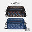 COACH ACADEMY CROSSBODY WITH HORSE AND CARRIAGE PRINT (COACH 89084) ผ้าใบเคลือบพิมพ์ลายและหนังกรวดขัดเงา ภายในกระเป๋ามัลติฟังก์ชั่น| ปิดด้วยซิป ซับในผ้า ด้านนอกมีซิปและกระเป๋าสลิป สายสะพายถอดได้