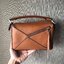 LOEWE CROSSBODY BAG VIP GIFT WITH PURCHASE GWP (**Size M**) กระเป๋าถือหรือสะพาย Limited จาก LOEWE PERFUME DUTY FREE วัสดุ Calfskin หนังแท้หนังสวยอยู่ทรงขนาดกำลังดีน้ำหนักเบา เปิดปิดด้วยซิป ภายในโล่งกว้างสามารถใส่กระเป๋าสตางค์ มือถือ ของใช้ได้เยอะ ด้านหลัง