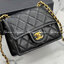 VIP 】หนังแท้ CHANEL mini square flap bag VIP GIFT WITH PURCHAS-GWP กระเป๋าสะพายทรงสี่เหลี่ยมเปิดด้านหน้า หนังคาเวียร์ลายคลาสสิค รุ่นยอดนิยมไอเท็มฮิต อะไหล่ทองสวยหรูดูดีมาพร้อมสายโซ่ทองร้อยหนังจะสะพายไหล่ หรือ Crossbody ก็ดูดี พร้อมส่งที่ไทยไม่ต้องรอพรีฯ ส