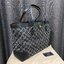 GUCCI Ophidia medium tote with Web / GUCCI Shopping Bag เกรดออริจินอล กระเป๋าสะพายทางโท้ทใบใหญ่ ดีไซส์ร่วมสมัยลวดลาย GG โมโนแกรมที่นำเสนอพร้อมความรู้สึกร่วมสมัยผ่านการใช้ผ้าเดนิมสีดำและสีขาวงาช้าง ภาพถ่ายจากงานขายจริง ใช้งานต่างประเทศได้