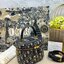 Small Dior Travel Vanity Case / Dior vanity 16cm กระเป๋าทรงกล่องใบเล็กกะทัดรัด ดีไซน์สวยโดดเด่น มีหูจับในตัว ภายในเป็นช่องโล่งสำหรับจัดเก็บสิ่งของเล็กน้อย เป็นอีกหนึ่งไอเท็มที่ไม่อยากให้พลาดเลยน้า