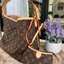 VIP 🥂 Louis Vuitton Monogram Delight Canvas กระเป๋าสะพายข้างทรงสูงใบใหญ่หนังแกะสังเคราะห์ หูหิ้วปั้มโลโก้ ด้านในมี1ช่องซิป 1ช่องใส่ของจุกจิ๊ก มาพร้อมกระเป๋าเล็กน่ารักใส่ตังค์ คุ้มสุดๆ อะไหล่ทองหรูหรา มีสายยาว ถอดสายได้ ปรับระดับได้ จุของได้เยอะ หร