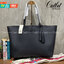 Tory burch mcgraw tote Bag หากเอ่ยถึงกระเป๋าทรง Tote Bag ที่สามารถบรรจุของได้หลากหลาย อีกทั้งยังมีดีไซน์อันเป็นเอกลักษณ์ Tory Burch เองเป็นอีกแบรนด์หนึ่งที่มีหลายตัวเลือกให้สาวๆได้หยิบชม แนะนำสำหรับรุ่น mcgraw แบบสาวๆที่ชอบใบใหญ่ใส่ของได้แบบจุใจ มีสายกระเ