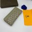 VIP GIFT 】GOYARD round zipper Matignon Long Wallet กระเป๋าสตางค์ซิปรอบใบยาว พร้อมส่ง 6 สี เหมาะกับการใช้งานทุกรูปแบบ นอกจากเพิ่มความมั่นใจแล้ว ยังทำให้ชีวิตของเราง่ายขึ้นอีกด้วย โดยการเปิดปิดแบบซิปรอบ สามารถใส่ธนบัตร เหรียญ บัตรต่างๆได้หลายใบเลยทีเดียว ขน