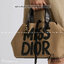 Dior Toujours Tote Bag Graffiti Printed กระเป๋าทรงโท้ทรุ่นใหม่สุดฮิต พร้อมใบเล็ก ดีไซน์ใหม่ล่าสุด ที่มีทั้งความละมุนและหรูหราในตัว ใช้งานง่าย ด้านในกระเป๋ากว้างมาก จุของได้สบายๆ