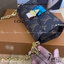 LV Mini Pochette Métis East West กระเป๋าสะพายทรงพอชไซส์มินิมัลติฟังก์ชั่น ลาย Monogram ตัวล็อกแบบ S-lock ดีไซน์คลาสสิควินเทจ โดดเด่นด้วยลวดลายละมุน ขนาดกำลังสวย ประหยัดพื้นที่ มาพร้อมสายคล้องโซ่ถอดได้ ไอเท็มที่เหมาะในทุกโอกาส คุ้มค่าจริงๆจ้า