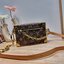 LV MINI SOFT TRUNK ไอเท็มหรูหราย้อนยุค ผสมผสานความทันสมัย ด้วยการตกแต่งขอบด้วยโลหะ รูปทรงกล่องสัดส่วนสวยลงตัว โดดเด่นชวนมอง