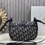 ORI หนังแท้ | DIOR Satchel Medium 30 Montaigne Dior Oblique jacquard fabric กระเป๋าสะพายไอเทมใหม่ประจำ Fall 2025 ยกระดับไลน์ 30 Montaigne ด้วยดีไซน์แบบแคชชวลที่เสริมด้วยรายละเอียดสุดประณีตบรรจง จากผ้าแจ็กการ์ดลาย