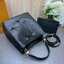 ORI หนังแท้ | LV NeoNoe MM Bucket bag Monogram Flower กระเป๋าสะพายทรงบัคเก็ต ลาย Monogram Flower โดดเด่นเพิ่มสไตล์ มีเสน่ห์ชวนหลงใหล