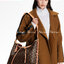 LV CARRYALL Monogram Canvas / LV Shopping Bag รุ่นใหม่ล่าสุด กระเป๋าสะพายทรงหรูหรามีสไตล์ สวยปังมั้ยไหว ใบจริงสวยมากกกก ได้สวยก่อนใคร วัสดุหนังแคนวาสเคลือบลาย สวย คลาสสิค ภายในเป็นช่องโล่ง จุของได้เยอะ สาวๆใช้ใบนี้ สะพายไปไหนก็เข้ากัน ถ่ายรูปสวยๆ ชิคๆ โดด