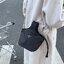 PRADA Tote Bucket Bag 2022 รุ่นใหม่พร้อมส่ง กระเป๋าทรง Handbag & Crossbody แบรนด์ Prada อีกรุ่นที่ขนาดกำลังน่ารัก ตัวกระเป๋าตั้งอยู่ทรงสวย กันน้ำ ด้านหน้าประดับโลโก้ อะไหล่เงิน สวยหรูเว่อร์วัง