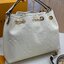 LV Bundle Bag / LV Bella Bucket Bag กระเป๋าสะพายทรงบัคเก็ตรุ่นใหม่ หนังแท้ Monogram Empreinte ตกแต่งอะไหล่สีทองหรูหราปั้มแบรนด์ รูปทรงกระเป๋าเพรียวบางใช้งานได้ตั้งแต่เช้าจรดค่ำแมตช์กับเสื้อผ้าได้ทุกชุด หูจับแบบคู่ใช้ถือก็ดู ล้ำสมัย