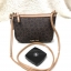 CALVIN KIEIN MINI CROSSBODY BAG สินค้าเข้าใหม่น่าใช้ค่ะ กระเป๋าสะพาย วัสดุหนังลายแบรนด์ทั้งใบ ด้านหน้าติดโลโก้แบรนด์อะไหล่ทอง เปิดปิดกระเป๋าแบบซิป ภายในโล่ง ใส่ของจุ สามารถใส่ธนบัตร สมุดแบงค์ มือถือรุ่นต่างๆ เครื่องสำอางค์ กระเป๋าสตางค์ใบสั้น บอกเลยจุค่ะ 