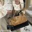 ORI หนังแท้ | CHANEL Shopping Bag 25A Suede Bag กระเป๋าสะพายทรงโท้ท ดีไซน์ใหม่หนังกำมะหยี่โทนน้ำตาล ใช้งานง่าย สวยหรูดูแพง ฐานหนังแท้สีดำตัดอย่างลงตัว