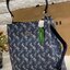 COACH TOWN BUCKET BAG WITH HORSE AND CARRIAGE PRINT ((2081-236)) 🔺กลับมาแล้ว ตามคำเรียกร้องค่ะ! กระเป๋าคล้องไหล่//สะพายข้างได้ วัสดุ pvc อย่างดี หนังนิ่มป่องพองตัวสวยงาม ลายรถม้าทั้งใบค่ะ ภายในกระเป๋าแบ่งเป็น2ช่องหลัก เปิดปิดแบบกระดุมแม่เหล็ก ภายใ