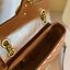 VIP GIFTbag 】GUCCI GG Marmont small brown leather shoulder bag ราคานี้หนังแท้คือคุ้มมากเลยค่าสาวๆ ต้องจัดแล้วน้าา ยกระดับความหรูให้กับตัวเองกันหน่อย ด้วยกระเป๋ารุ่นนี้!! ครอสบอดี้ที่ดีไซน์หรู อัพเลเวล ในราคาที่จับต้องได้ พร้อมเสิร์ฟความสวยตรงถึงบ้านแล้วจ้