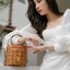 M.C.M CYLINDER CROSSBODY IN VISETOS รุ่นยอดฮิตอีกหนึ่ง!! กระเป๋าสะพายข้าง ดีไซน์ทรงกระบอก ให้คุณสนุกไปกับทุกสไตล์การแต่งตัว สวยอยู่ทรง ใส่ของสำคัญได้ครบถ้วน วัสดุหนังแคนวาสคุณภาพดี เปิด-ปิดด้วยซิปรอบ ภายในบุผ้าสลับหนังแท้ เป็นช่องโล่งทำให้เก็บของไว้ได้สะด