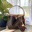 VIP 🥂 Louis Vuitton Monogram Delight Canvas กระเป๋าสะพายข้างทรงสูงใบใหญ่หนังแกะสังเคราะห์ หูหิ้วปั้มโลโก้ ด้านในมี1ช่องซิป 1ช่องใส่ของจุกจิ๊ก มาพร้อมกระเป๋าเล็กน่ารักใส่ตังค์ คุ้มสุดๆ อะไหล่ทองหรูหรา มีสายยาว ถอดสายได้ ปรับระดับได้ จุของได้เยอะ หร