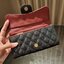 VIP 】กระเป๋าสตางค์ใบยาวรุ่นฝาพับที่ถามหากันมากที่สุด!! สวยรับทรัพย์จาก Chanel วัสดุหนังลายคาร์เวีย ลุคผู้ดีที่สุด เปิด-ปิดด้วยกระดุมแม่เหล็ก ภายในกระเป๋ามีช่องใส่บัตรได้เยอะ ใส่ธนบัตร ใส่เหรียญได้ มีช่องซิปแยกอีกหนึ่งช่อง ดีไซน์เรียบหรูดูคลาสสิค!! สาวๆห้า
