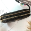 COACH MINI CROSSBODY BAGกระเป๋าสะพาน size mini วัสดุหนังลาย signature เปิด - ปิดด้วยซิป แบ่ง2 ช่องใหญ่ ภายในโล่ง ใส่ wallet สั้น มือถือได้ทุกรุ่น และของใช้จุกจิก พร้อมสายยาวถอด ปรับได้ค่ะ