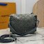LV Side Trunk Monogram Denim Bag กระเป๋าสะพายทรงกล่องเดนิมซีดสไตล์วินเทจ ปั้มนูนโลโก้ลายโมโนแกรม ไอเท็มหรูหราย้อนยุค ผสมผสานความทันสมัย รูปทรงกล่องสัดส่วนสวยลงตัว โดดเด่นชวนมอง