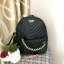 Victoria’s Secret Pebbled V-Quilt Small City Backpack กระเป๋าเป้สไตล์คลาสสิค วัสดุลายหนังแกะเทียม หนังนิ่ม เปิดปิดด้วยซิปคู่ ภายในบุผ้าสกรีนโลโก้ ใส่มินิไอแพค กระเป๋าสตางค์ยาวได้ สายสะพายโซ่ต่อหนังปรับระดับได้ ด้านหน้ามีช่องซิปร้อยหนังเส้นยาวดูมีดีเทล สะพ