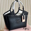 พร้อมส่ง 2 สี MIU MIU IVY LEATHER TOTE BAG กระเป๋าถือทรงโท้ทงานหนังเรียบเต็มใบ มีความยูนิค ใช้งานได้หลากหลายใช้ได้จริงสวยเรียบหรู จับแมตช์ง่าย สวยงาม