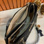 ของแท้ แท้ 100% GUESS CROSSBODY BAG กระเป๋าถือหรือสะพาย ขนาดกำลังดี วัสดุ pu. faux leather หนังนิ่ม นุ่มมาก สวยอยู่ทรง